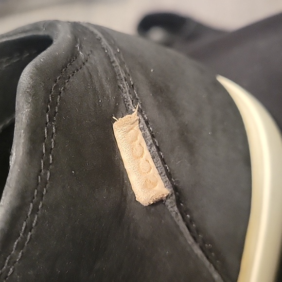 Ecco Soft 7 Nubuck Black Women's Zip Bootie- SZ 37 - Picture 3 of 9